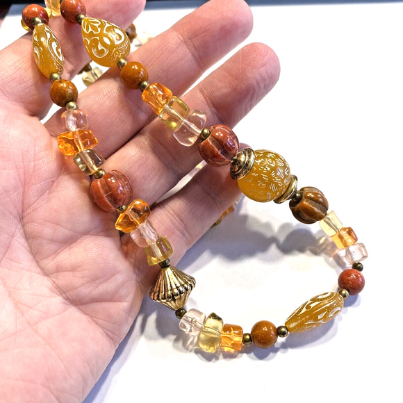 Vintage Mid Century Beaded Necklace Abstract Carved Peach Rust Gold Mod 1970's - Picture 4 of 6